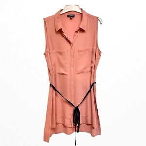 Women’s Sleeveless Tunic Style Blouse
